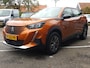 Peugeot e-2008 EV 50kWh 136pk 3-Fase Active Apple Carplay & Android Auto | Cruise & Climate control | Parkeersensoren | Bluetooth | LM-velgen | LED-dagrijverlichting