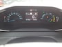 Peugeot e-2008 EV 50kWh 136pk 3-Fase Active Apple Carplay & Android Auto | Cruise & Climate control | Parkeersensoren | Bluetooth | LM-velgen | LED-dagrijverlichting
