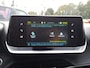 Peugeot e-2008 EV 50kWh 136pk 3-Fase Active Apple Carplay & Android Auto | Cruise & Climate control | Parkeersensoren | Bluetooth | LM-velgen | LED-dagrijverlichting