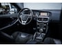 Volvo V40 1.5 T3 AUT R-Design Polar+ Org.NL I Panorama I Camera I Leder/Alcantara