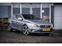 Volvo V40 1.5 T3 AUT R-Design Polar+ Org.NL I Panorama I Camera I Leder/Alcantara