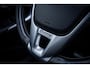 Volvo V40 1.5 T3 AUT R-Design Polar+ Org.NL I Panorama I Camera I Leder/Alcantara