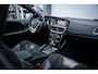 Volvo V40 1.5 T3 AUT R-Design Polar+ Org.NL I Panorama I Camera I Leder/Alcantara