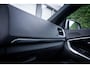 Volvo V40 1.5 T3 AUT R-Design Polar+ Org.NL I Panorama I Camera I Leder/Alcantara
