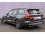 Volvo V60 2.0 T6 Plug-in hybrid AWD Plus Dark | Sportstoelen | Trekhaak | Harman Kardon Audio | 360 Camera | Stuur-/Stoelverwarming |