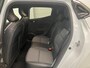 Renault Clio 1.0 TCe Intens / Eerste Eigenaar / Dealer Onderhouden / Navigatie / Camera / 17 Inch Velgen / Climate Control / Cruise Control / Keyless / LED Verlichting /
