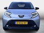 Toyota Aygo X 1.0 VVT-i MT first Apple carplay / Adaptive cruise control / Camera / Clima / Stoelverwarming / Volledig dealeronderhouden / Eerste eigenaar /