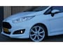 Ford Fiesta 1.0 125pk 3Drs EcoBoost Sport Sportstoelen H-Leder 17inch LM Grote Spoiler Keyless *Distributieriem v.v.* NL Auto!