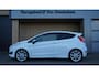 Ford Fiesta 1.0 125pk 3Drs EcoBoost Sport Sportstoelen H-Leder 17inch LM Grote Spoiler Keyless *Distributieriem v.v.* NL Auto!