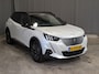 Peugeot e-2008 EV GT Pack 50 kWh 3 Fase 136pk | Schuif-/Kanteldak | Adaptive Cruise | Dodehoek-Detectie | Alcantara | Sfeerverlichting | Keyless-Entry | !!