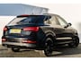 Audi Q3 2.0 TDi Quattro Automaat S-Line | Panoramadak | Trekhaak | 19 inch LMV | Bose | Camera