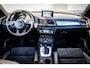 Audi Q3 2.0 TDi Quattro Automaat S-Line | Panoramadak | Trekhaak | 19 inch LMV | Bose | Camera