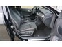 Mercedes-Benz GLA 180 122pk 2x AMG-Line Leder/Alcantara 18inch LM Keyless LED A-Camera *NL auto* 77686km!