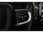 Volvo XC40 Recharge P8 AWD R-Design | Uitklap Trekhaak | Panoramadak | Org NL | CarPlay | Digital Cockpit | 360 Camera | Leer |