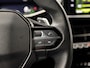 Peugeot 2008 1.2 PureTech Allure Pack (APPLE CARPLAY, 3D COCKPIT, CLIMATE, SPORTSTOELEN, LM VELGEN, GETINT GLAS, NIEUWE APK, NIEUWSTAAT)