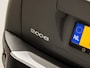Peugeot 2008 1.2 PureTech Allure Pack (APPLE CARPLAY, 3D COCKPIT, CLIMATE, SPORTSTOELEN, LM VELGEN, GETINT GLAS, NIEUWE APK, NIEUWSTAAT)