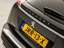 Peugeot 2008 1.2 PureTech Allure Pack (APPLE CARPLAY, 3D COCKPIT, CLIMATE, SPORTSTOELEN, LM VELGEN, GETINT GLAS, NIEUWE APK, NIEUWSTAAT)