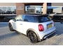 MINI Cooper Mini 1.5 Business Edition | Zwart dak | Cruise Control | Stoelverwarming |