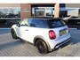 MINI Cooper Mini 1.5 Business Edition | Zwart dak | Cruise Control | Stoelverwarming | | Afwijkende dakkleur | Airco | Bluetooth telefoonvoorbereiding