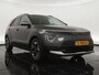 Kia Niro EV 64.8kWh ExecutiveLine (SOH 100%) - Navigatie - Lederen bekleding - Elektr. schuifdak - Stoelverwarming - Bose - Trekhaak - Fabrieksgarantie tot 03-2030