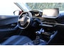 Peugeot 2008 1.2 PureTech Allure | Trekhaak | Panoramadak | Navigatie