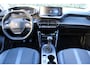 Peugeot 2008 1.2 PureTech Allure | Trekhaak | Panoramadak | Navigatie