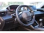 Peugeot 2008 1.2 PureTech Allure | Trekhaak | Panoramadak | Navigatie