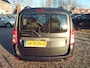 Dacia Logan MCV 1.6-16V Lauréate 7 Persoons - Airco Tweede kerstdag open van 10:00- tot 15:00 uur