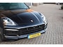 Porsche Cayenne Coupé 3.0 E-Hybrid 462pk SportDesign | Pano | Massage | 360 Camera | Stoelventilatie | Luchtvering | Bose | Orig. NL |