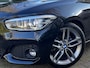 BMW 1-Serie 118i M-Sport AUTOMAAT *RIJKLAAR* High Executive|NL Auto| ALCANTARA SPORTSTOELEN| DEALER ODH|18"LMV|FULL LED|NAVI|