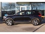 Volvo XC40 T2 R-Design 129pk | Stoelverwarming | Dodehoek | Keyless | Camera | ACC | Climate | Carplay | LED