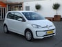Volkswagen Up! 1.0 BMT move up! Automatische airco, achteruitrij camera, parkeersensoren, cruise controle, elektrische ramen, centrale vergrendeling, enz.