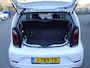 Volkswagen Up! 1.0 BMT move up! Automatische airco, achteruitrij camera, parkeersensoren, cruise controle, elektrische ramen, centrale vergrendeling, enz.