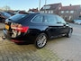 Skoda Superb Combi 1.4 TSI Ambition, Trekhaak,Apple Carplay/Android,L.M. Velgen,Climate control