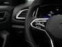 Volkswagen T-Roc 1.5 TSI 150 pk DSG R-Line | Panoramadak | Trekhaak | Navigatie Discover Pro | IQ Light | Achteruitrijcamera | Stoelverwarming