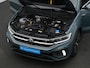 Volkswagen T-Roc 1.5 TSI 150 pk DSG R-Line | Panoramadak | Trekhaak | Navigatie Discover Pro | IQ Light | Achteruitrijcamera | Stoelverwarming