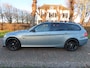 BMW 3-Serie Touring 320i Business Line Automaat Ecc Cruisecontrol Apple Carplay Navigatie Stoelverwarming Pdc Xenon 19 Inch LM Velgen Trekhaak