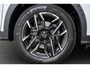 Peugeot 5008 1.2 Hybrid 145 GT | 2 stoelen op derde rij | Achterbank in delen neerklapbaar | Achteruitrijcamera