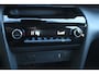 Toyota Yaris Cross 1.5 Hybrid All season banden l Adaptief cruise control l Navi l Apple/Android carplay l Armsteun l Elektrisch inklapbare buitenspiegels l Climate control l Achteruitrijcamera
