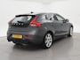 Volvo V40 1.6 T3 150 PK MOMENTUM + AFN. TREKHAAK | 18 INCH | DEALER ONDERHOUDEN | STOELVERW. | CAMERA | XENON