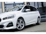 BMW 2-Serie Gran Tourer 218i Aut. 7-Persoons Executive | M Sportpakket | Trekhaak | Apple CarPlay | HIFI | LED | Stoelverwarming |