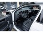 Volkswagen T-Roc 1.5 TSI DSG 150PK | R-Line | Trekhaak | Stoelmassage | Adaptieve Cruise Control | Navigatie incl. CarPlay | Stoelverwarming | Achteruitrijcamera | LED Plus verlichting |