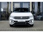 Volkswagen T-Roc 1.5 TSI DSG 150PK | R-Line | Trekhaak | Stoelmassage | Adaptieve Cruise Control | Navigatie incl. CarPlay | Stoelverwarming | Achteruitrijcamera | LED Plus verlichting |