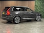 Volvo XC90 T8 AWD Recharge Ultimate Bright Long Range Luchtvering | Trekhaak | 360 Camera | Head-Up Display | Harman Kardon | 455pk | Adaptieve Cruise Control | Standkachel met Volvo On Call App | Stoelverwarming voor+achter | Stuurwielverwarming | Schuifdak | Full LED Meesturende koplampen | Pilot Assist | BLIS Dode Hoek Detectie | Alcantara hemelbekleding | Lederen zonnekleppen en handgrepen | Elektrische voorstoelen geheugen | Lederen bekleding | Zitting verlenging voorstoelen | Lederen dashboard | 20 Inch | Google Infotainment | Keyless Drive | Privacy Glass | Elektrisch bedienbare achterklep | Geïntegreerd kinderzitje achterin | Geïntegreerde zongordijnen achterportieren | Verlichte instaplijsten | 7-Persoons | 4-Zone Climate Control | DAB Radio | Apple Carplay/Android Auto | Alarm Klasse III | Draadloos telefoon opladen | Platinum Grey Metallic |