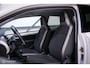 Volkswagen Up! 1.0 high up! | Stoelverwarming | Cruise | Mistlampen | LMV | Parkeersensoren | Getint glas | Rijklaar |