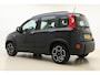 Fiat Panda 1.0 Hybrid City Life | Airco | Hoge instap | Dakrails | Weinig kilometers | 5 deuren | DAB Radio | Electrische ramen