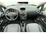 Opel Corsa 1.4-16V Cosmo | Navigatie | Climate control | Trekhaak | Parkeersensoren | Lichtmetalen velgen | Cruise control | Weinig kilometers | Mistlampen voor