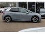 Volkswagen ID.3 First Plus 58 kWh / Trekhaak / Camera / Keyless / Matrix LED / Interieurvoorverwarming / 19'' / DAB / Navigatie / ACC