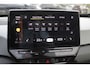 Volkswagen ID.3 First Plus 58 kWh / Trekhaak / Camera / Keyless / Matrix LED / Interieurvoorverwarming / 19'' / DAB / Navigatie / ACC
