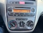 Fiat Punto Grande 1.2 Dynamic 3-Drs Airco Electr. pakket Audio/CD LMV 15" Colorpakket Cruisecontrol Dealeronderhoud Apk 13/08/2026